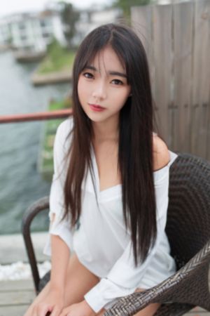 日韩精品成人色蓝海少女_BD超清免费观看